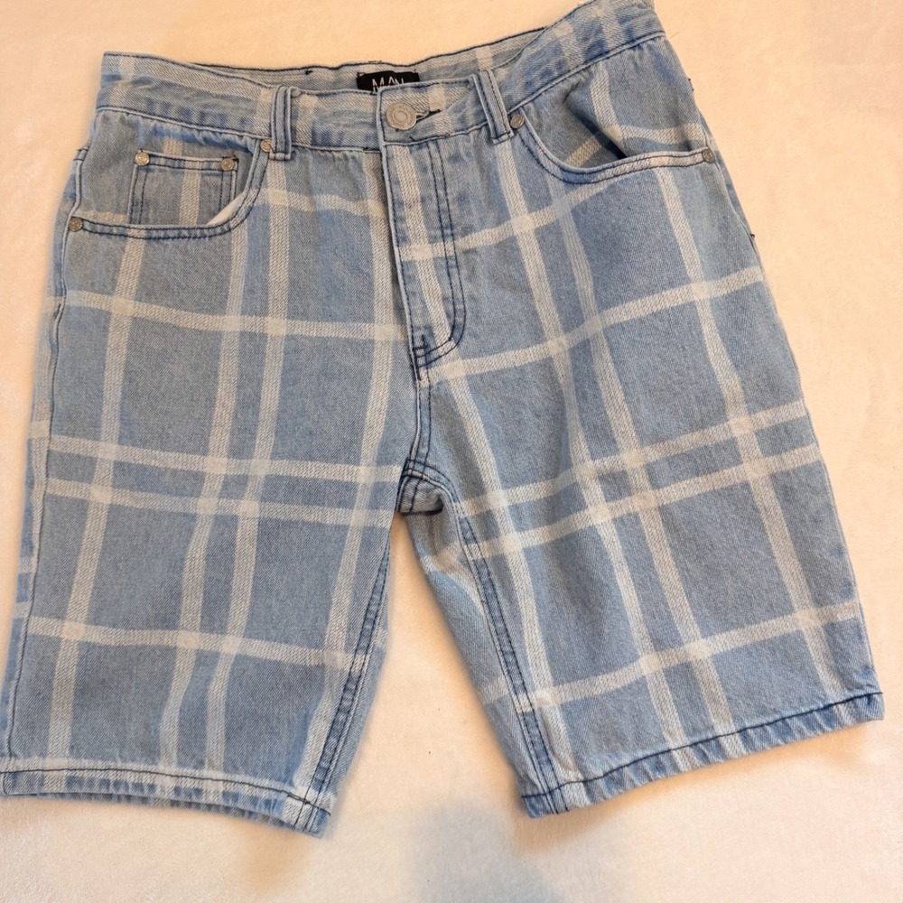 boohooMAN Mens Light Wash Windowpane Check Denim Shorts Blue Size 30